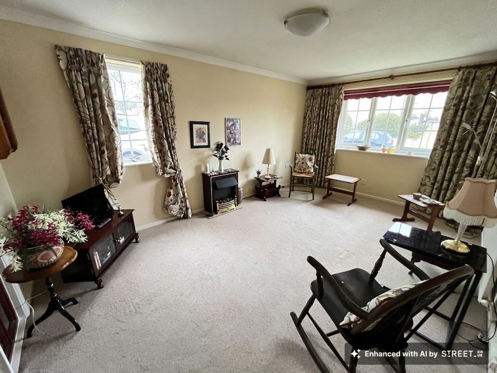 Property photo 3 of 16