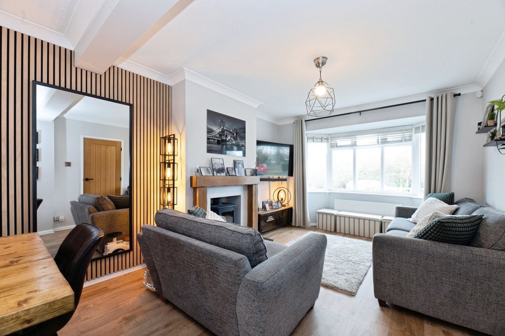 Property photo 1 of 19 Pbox-Img.Jpg