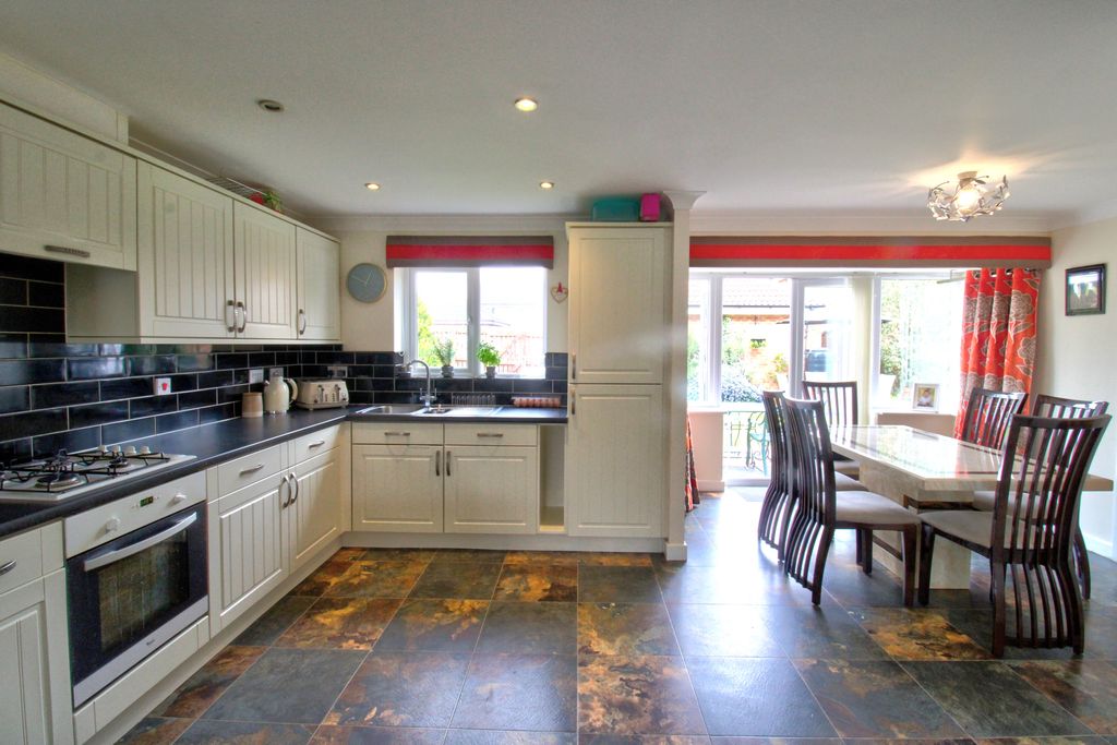 Property photo 2 of 38 Img_9462_3_4