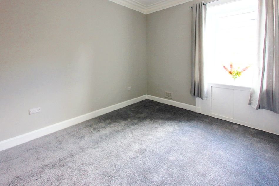 Property photo 3 of 7 Bedroom