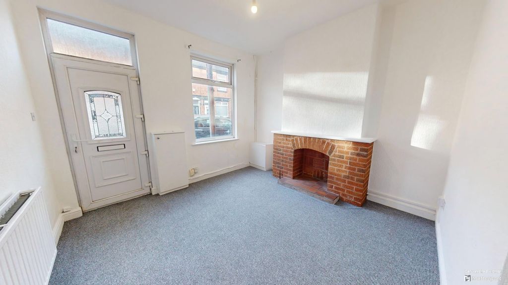 Property photo 2 of 9