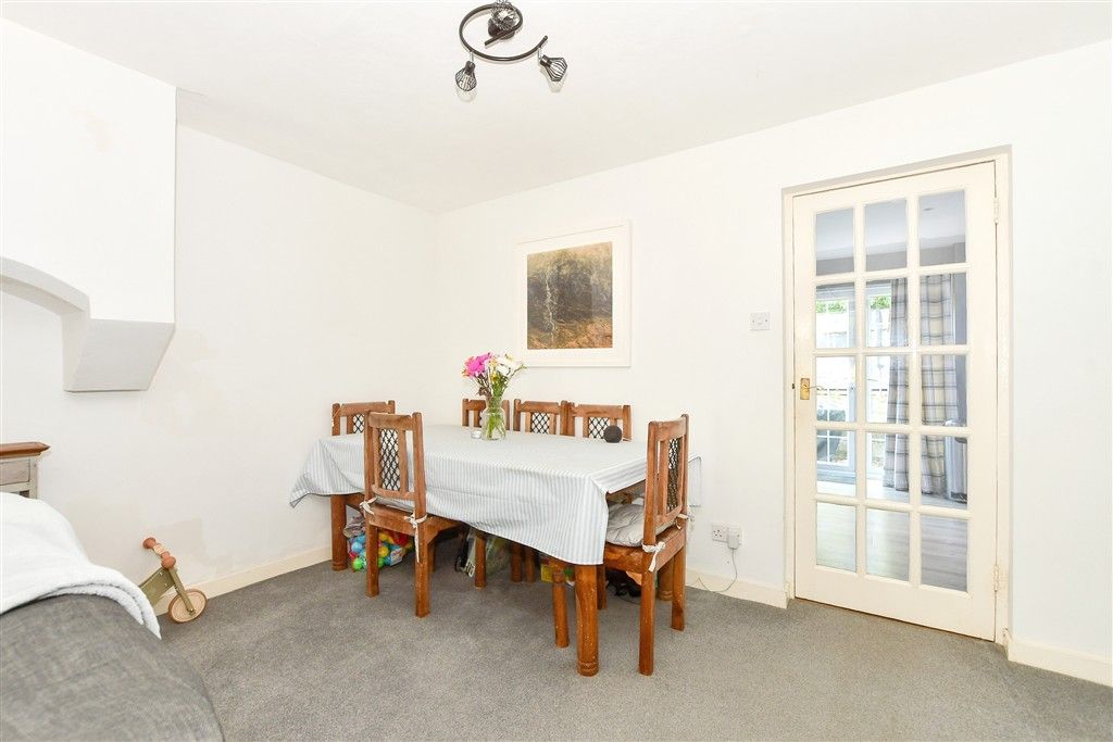Property photo 3 of 10 Dining Area
