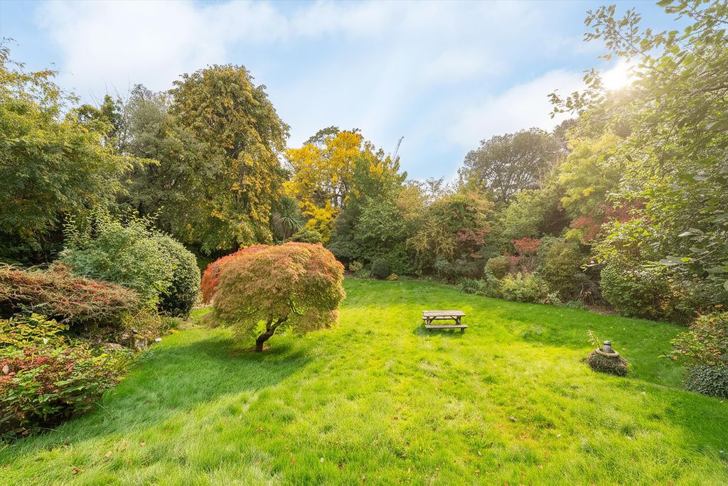 Property photo 3 of 20 Image