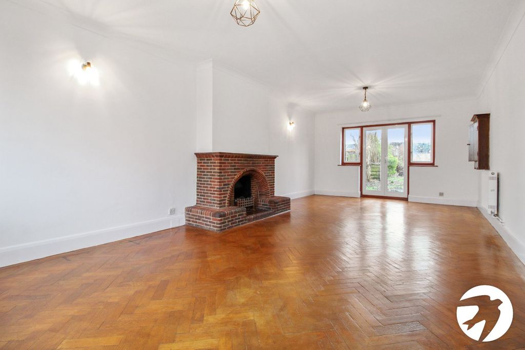 Property photo 2 of 10 Picture No. 11