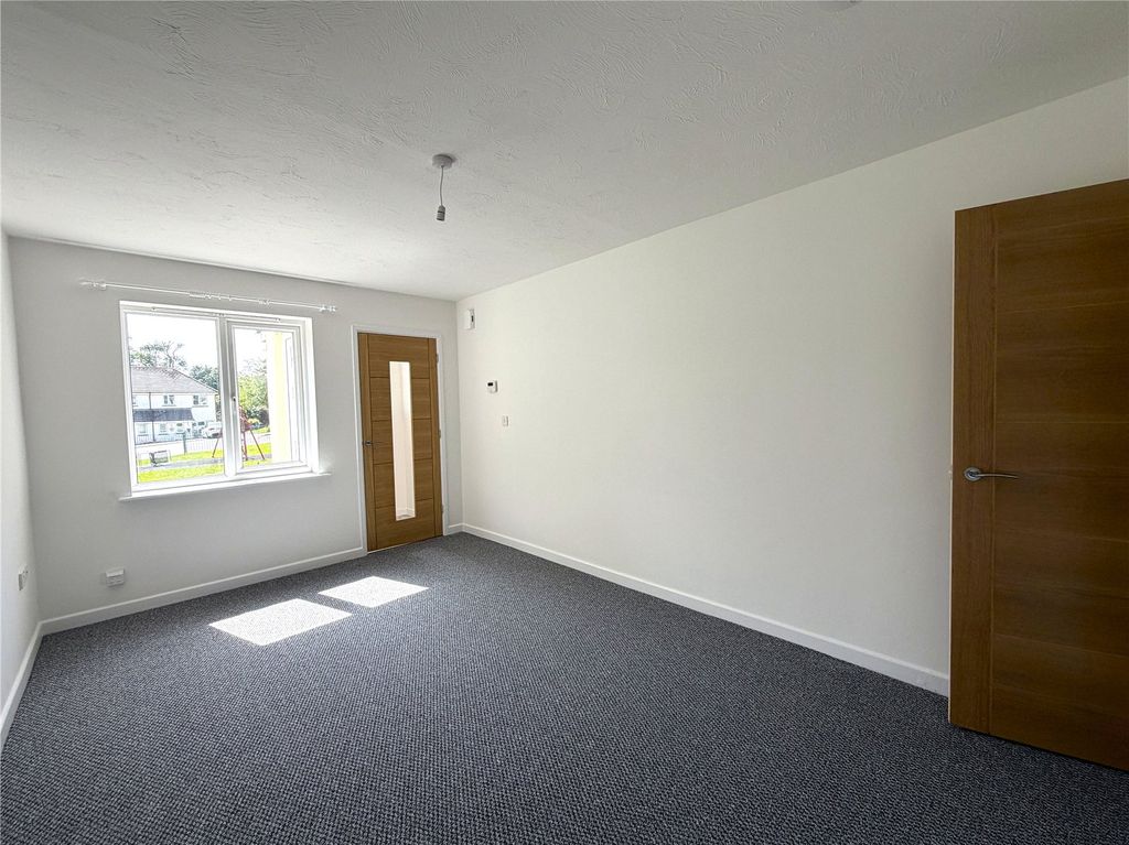 Property photo 2 of 12 Picture No. 04