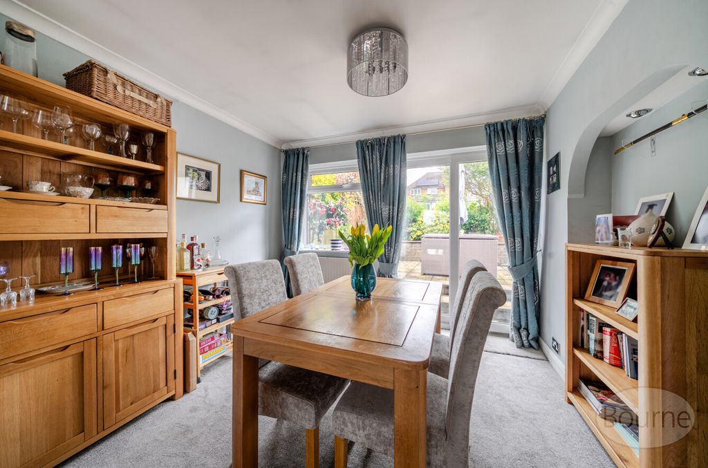 Property photo 3 of 15 662c7Cdf-c093-4Bb...