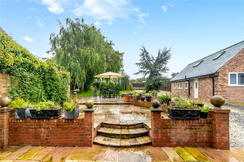 Property photo 2 of 21 Patio