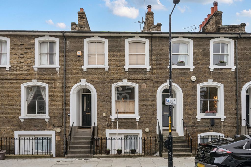 Property photo 1 of 14 External