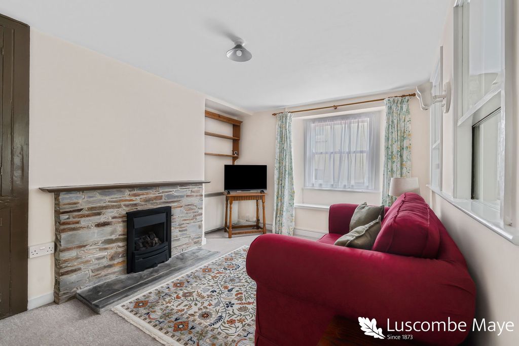 Property photo 3 of 16