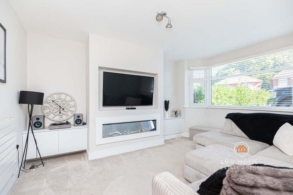 Property photo 3 of 25