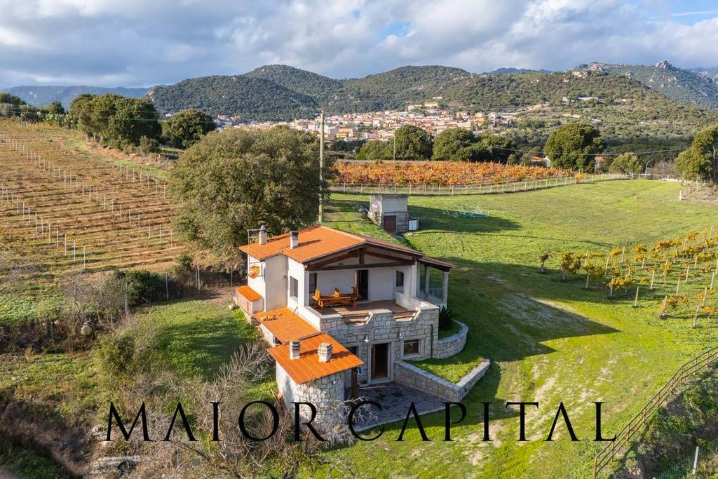 Property photo 2 of 37