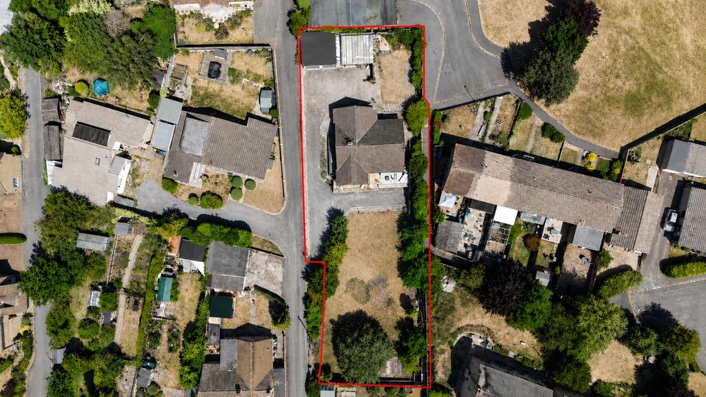 Property photo 2 of 22 80E6E439-7Da6-4Bbb-8F72-7A0D6B912946