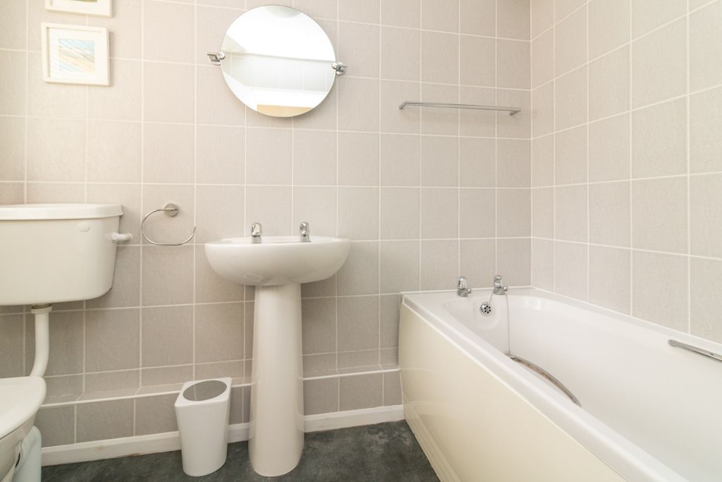 Property photo 3 of 9 1062726