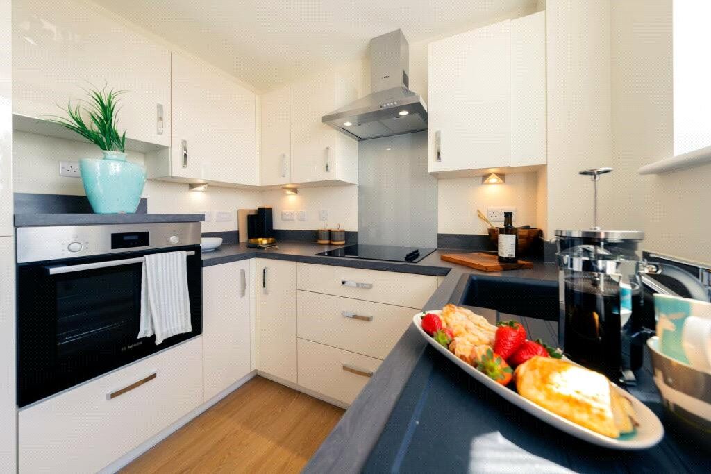 Property photo 2 of 14 Picture No. 18