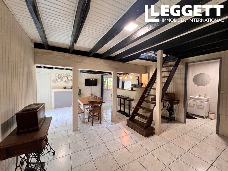 Property photo 2 of 10