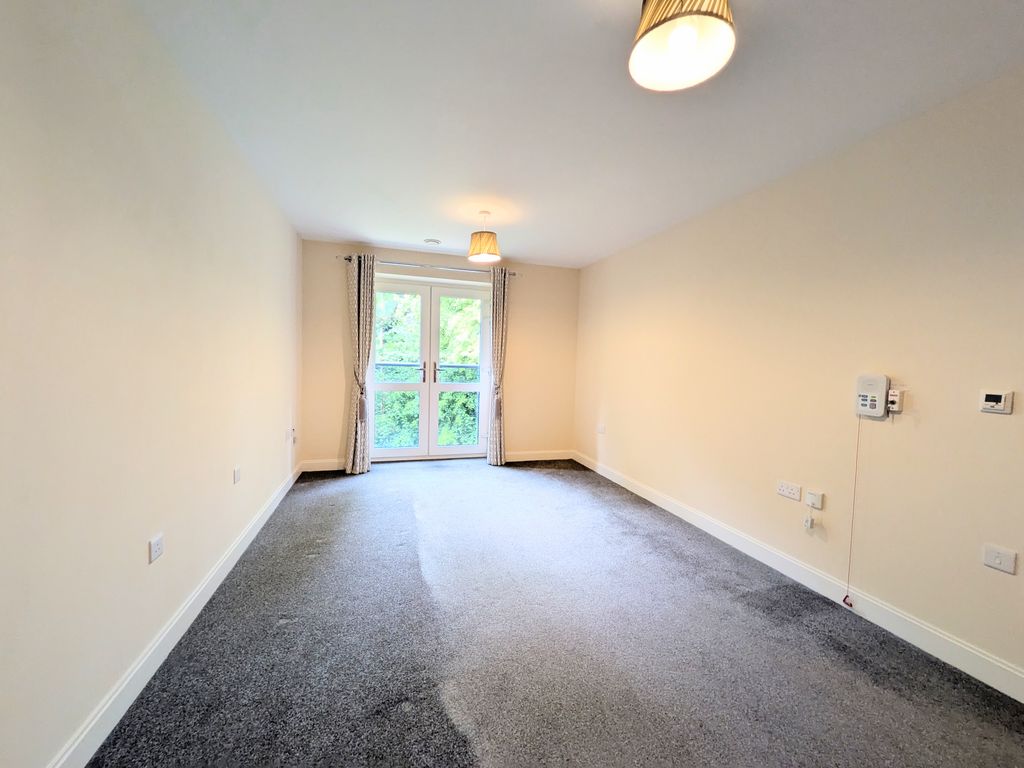 Property photo 3 of 8