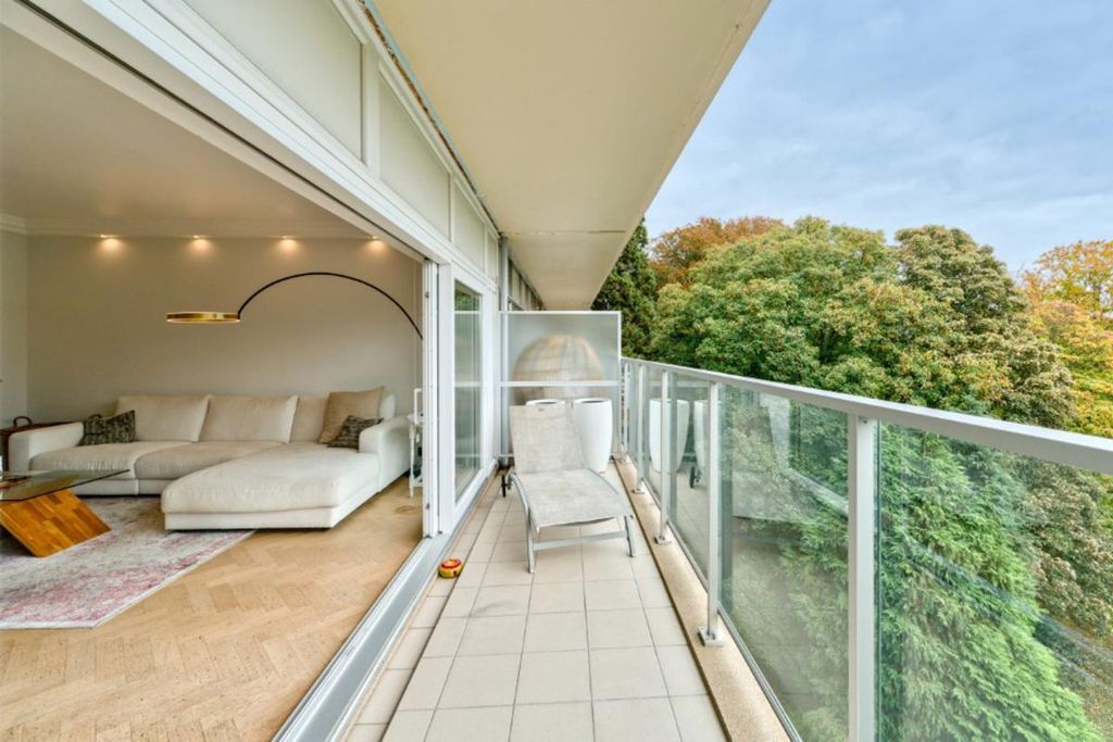 Property photo 3 of 30