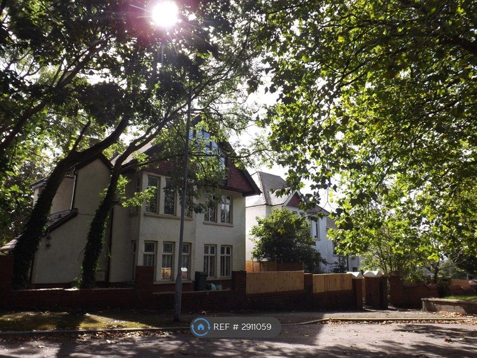 Property photo 1 of 32