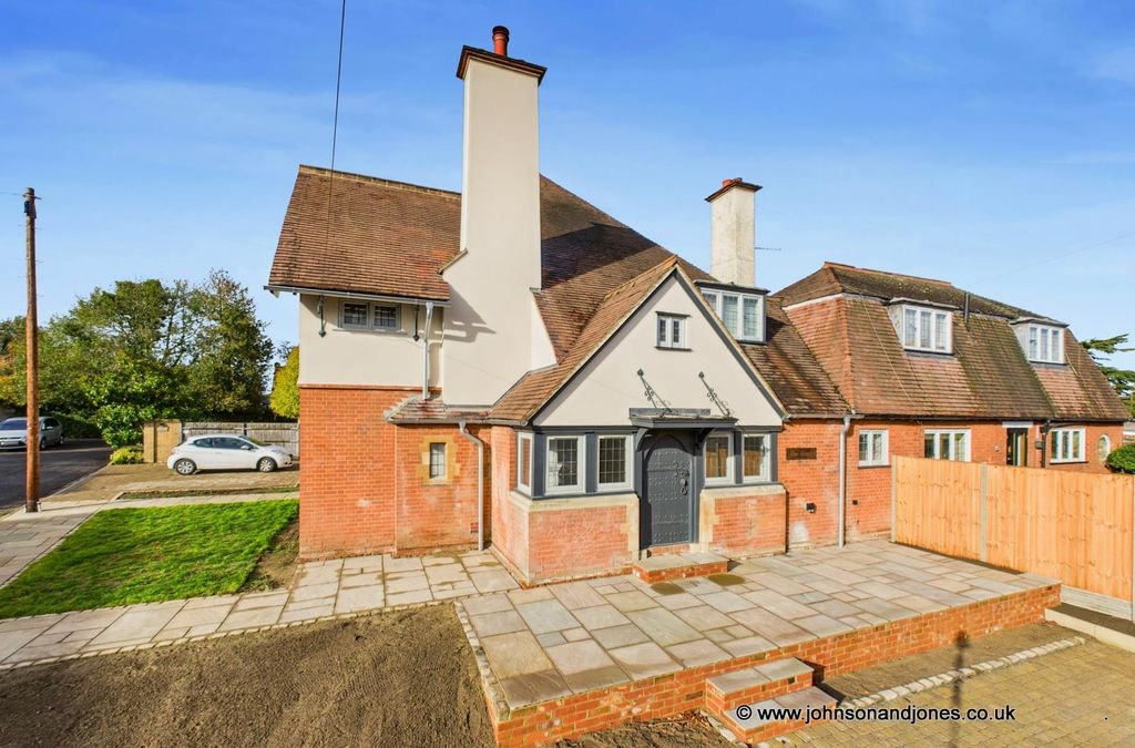 Property photo 1 of 21 19 Front.Jpg