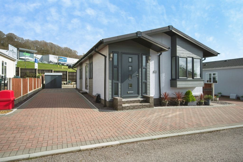 Property photo 1 of 19