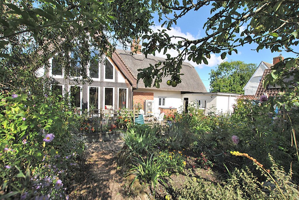 Property photo 2 of 19