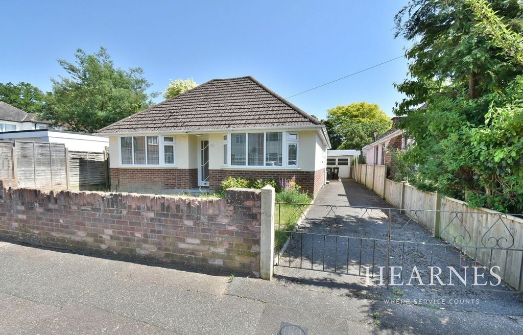Property photo 1 of 17