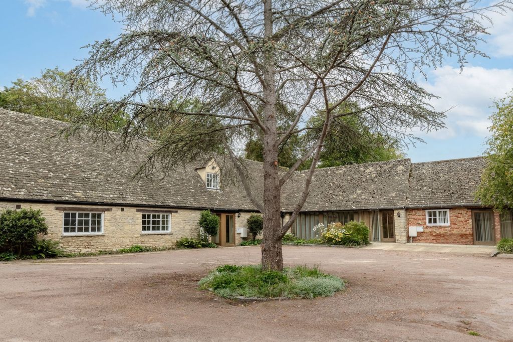 Property photo 1 of 26