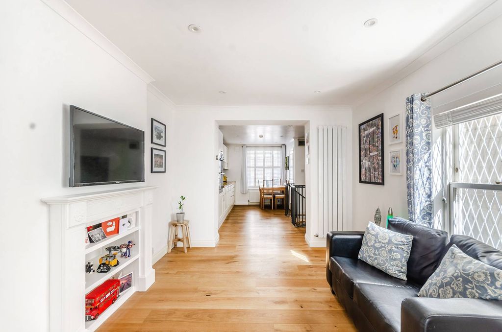 Property photo 2 of 14