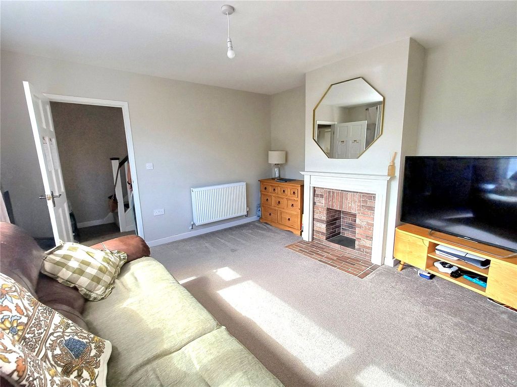Property photo 3 of 12 Picture No. 24