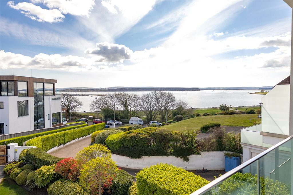 Property photo 1 of 28 Picture No. 22