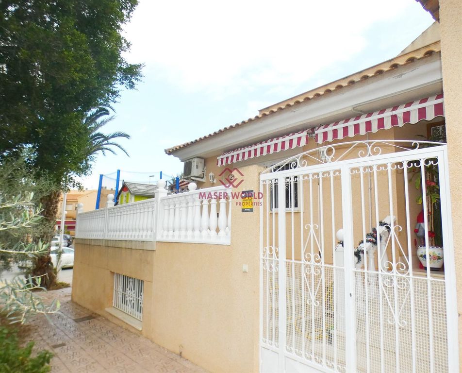 Property photo 2 of 43
