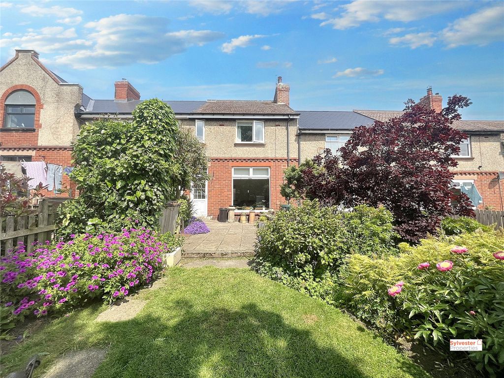 Property photo 2 of 21 Picture No. 22