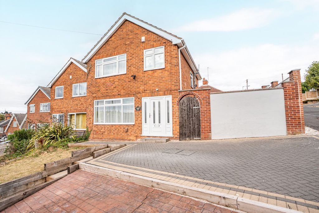 Property photo 1 of 34