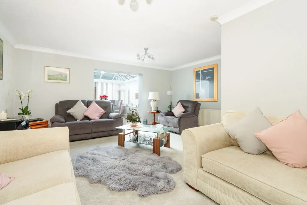 Property photo 3 of 17