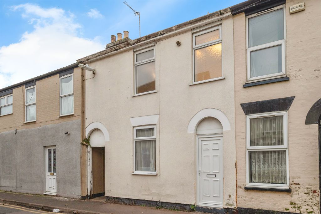 Property photo 2 of 13