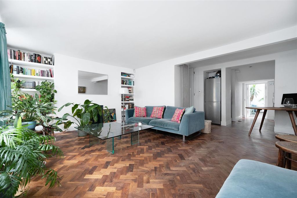 Property photo 1 of 12 P04.Jpg