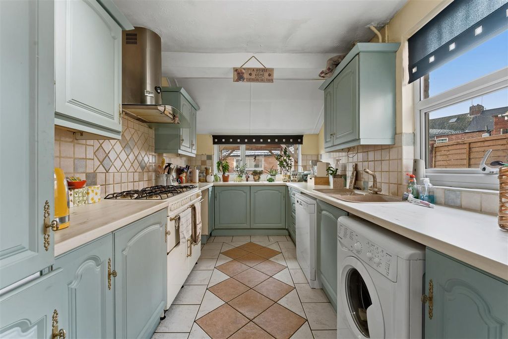 Property photo 2 of 18