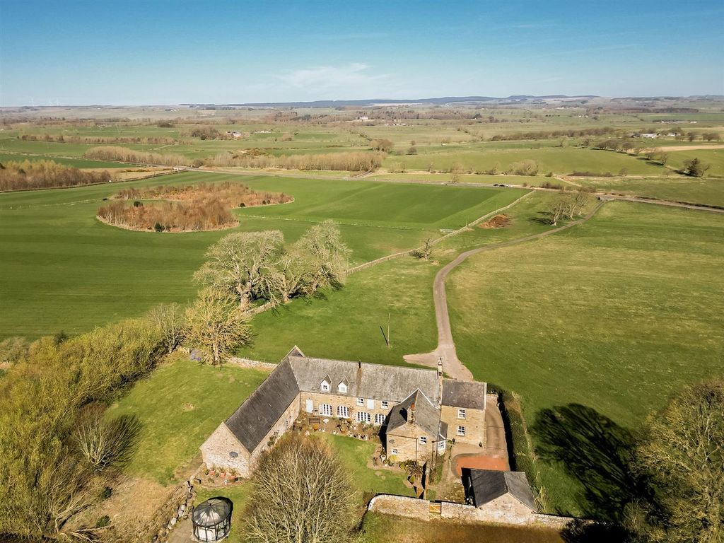 Property photo 2 of 29