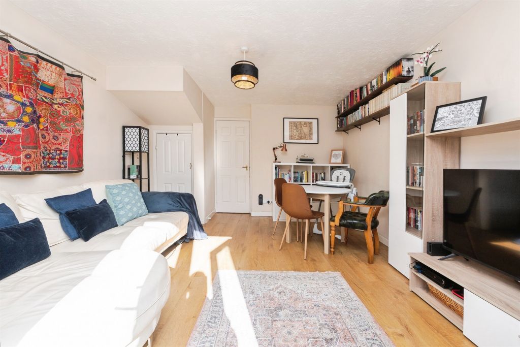 Property photo 3 of 13