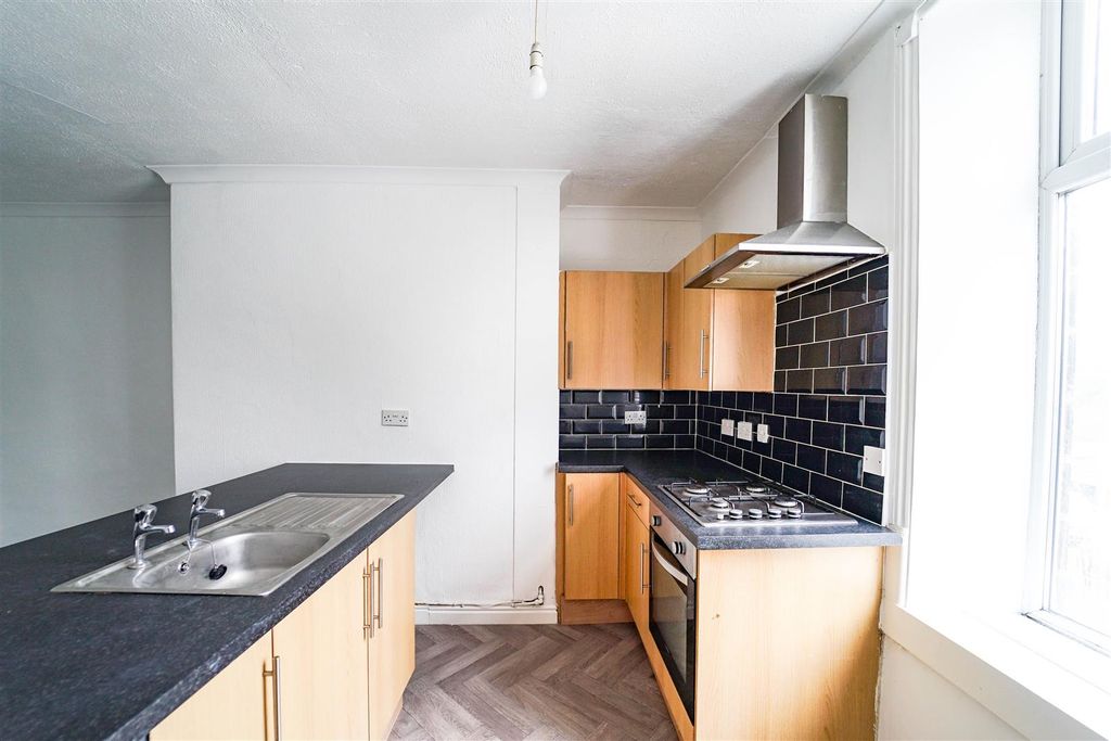 Property photo 3 of 14 3.Jpg