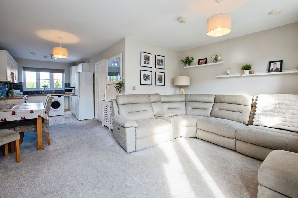 Property photo 2 of 22 Pbox-Img.Jpg