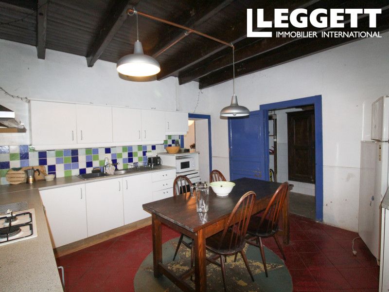 Property photo 3 of 10