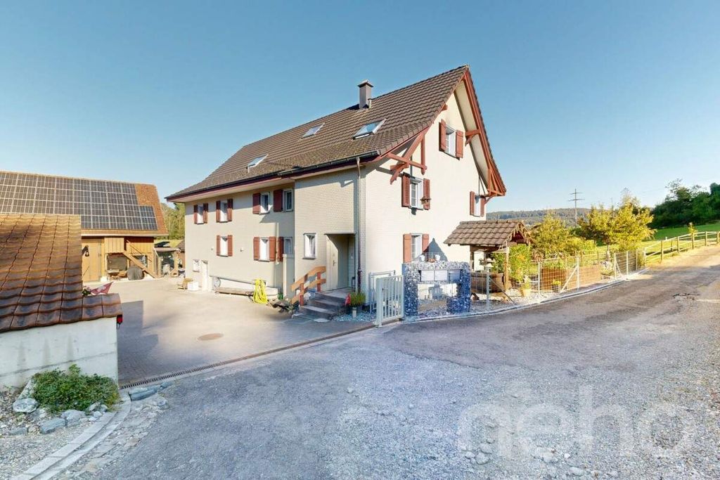 Property photo 2 of 12