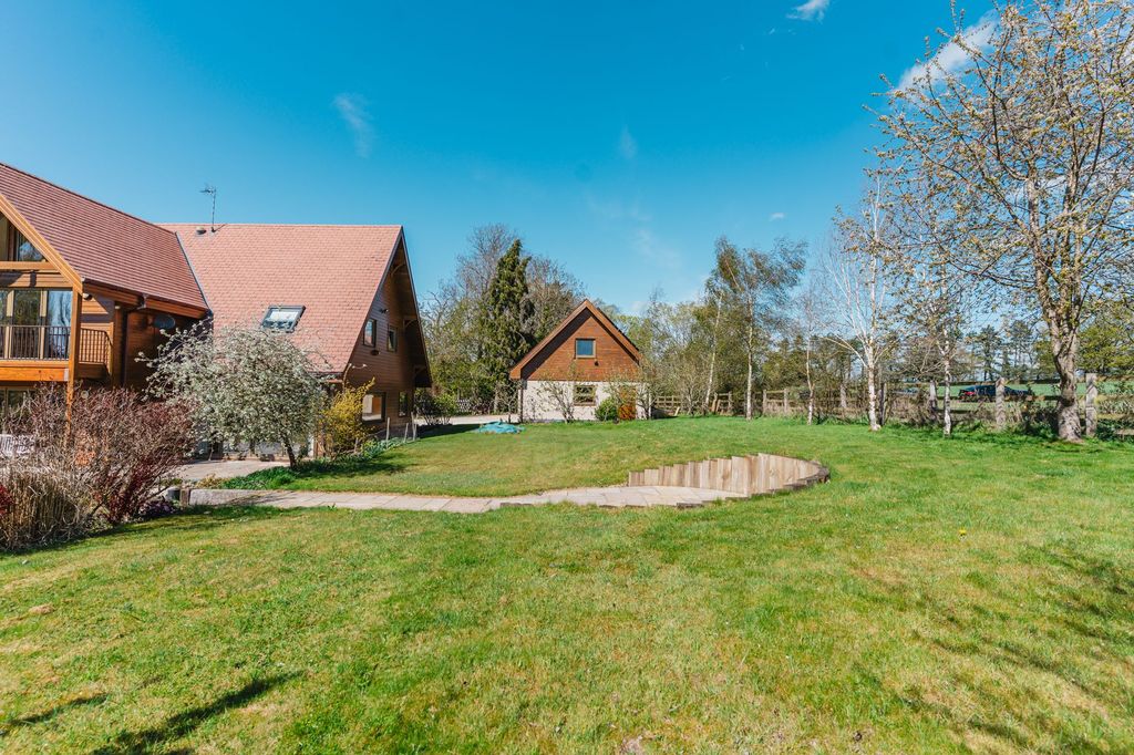 Property photo 2 of 45 42