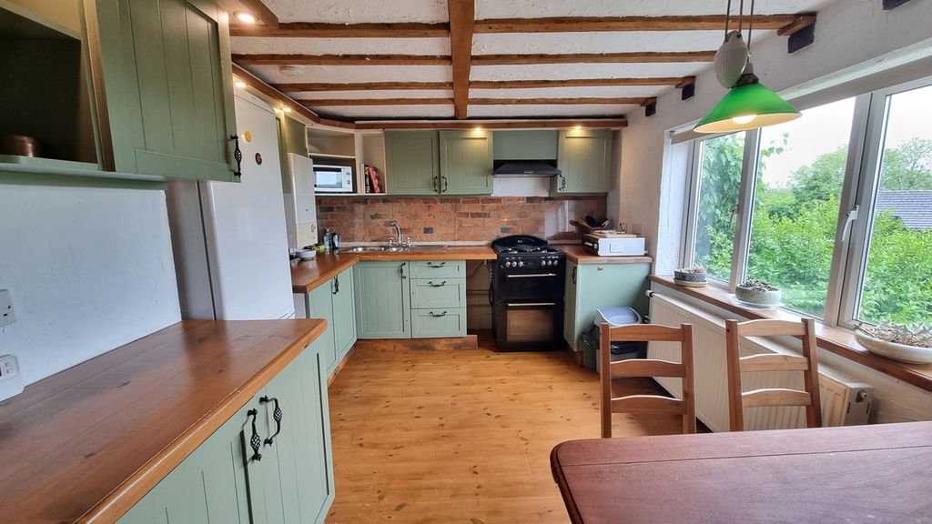 Property photo 3 of 23