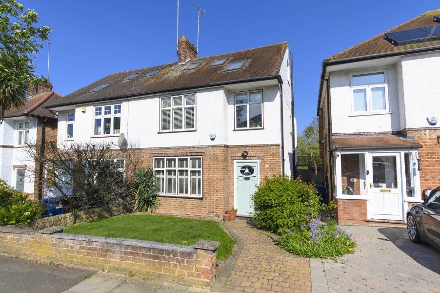 Property photo 1 of 16