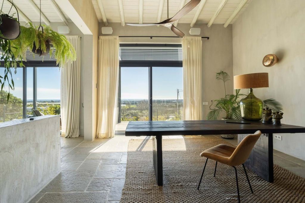 Property photo 3 of 30