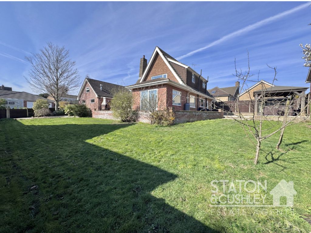 Property photo 2 of 32