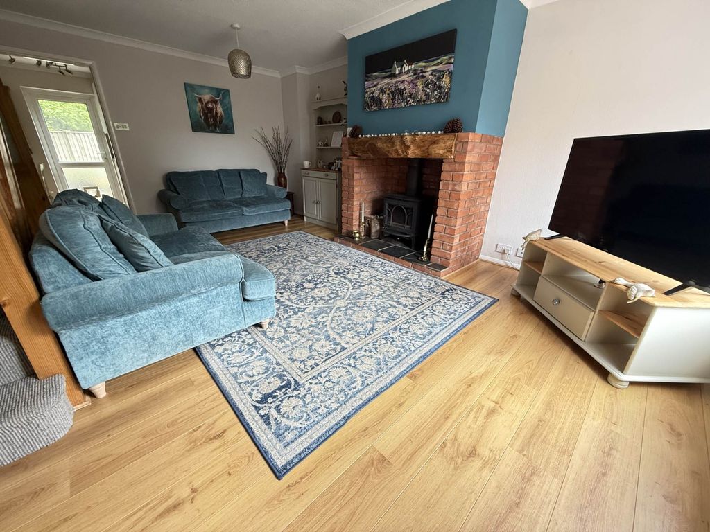 Property photo 2 of 17