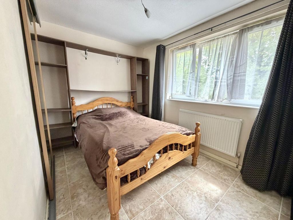 Property photo 3 of 11 Bedroom